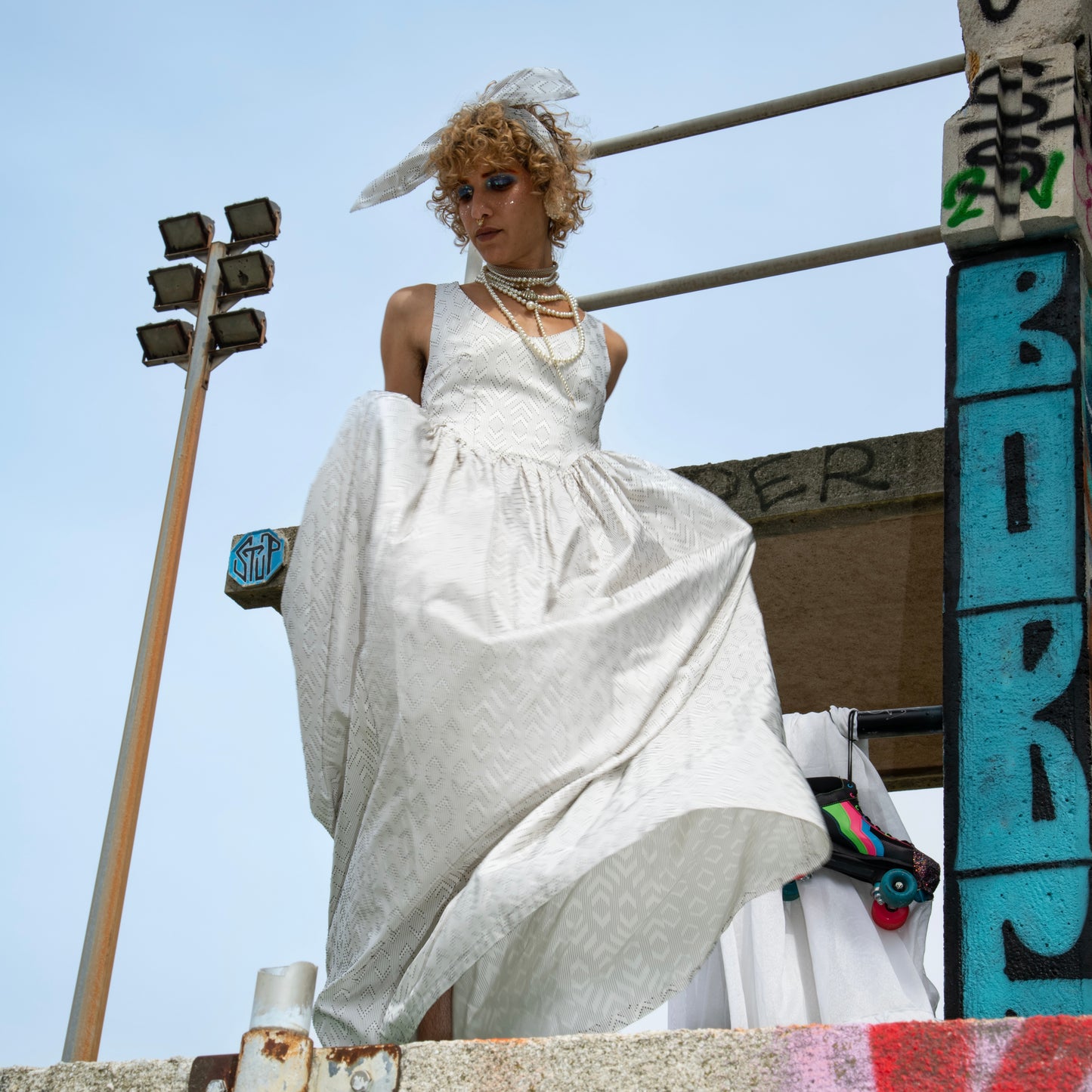 Robe de Cérémonie - Blanc brodé en soie taille 38