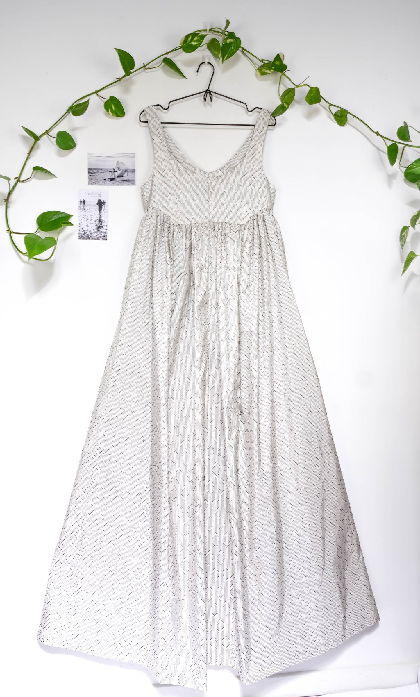 Robe de Cérémonie - Blanc brodé en soie taille 38